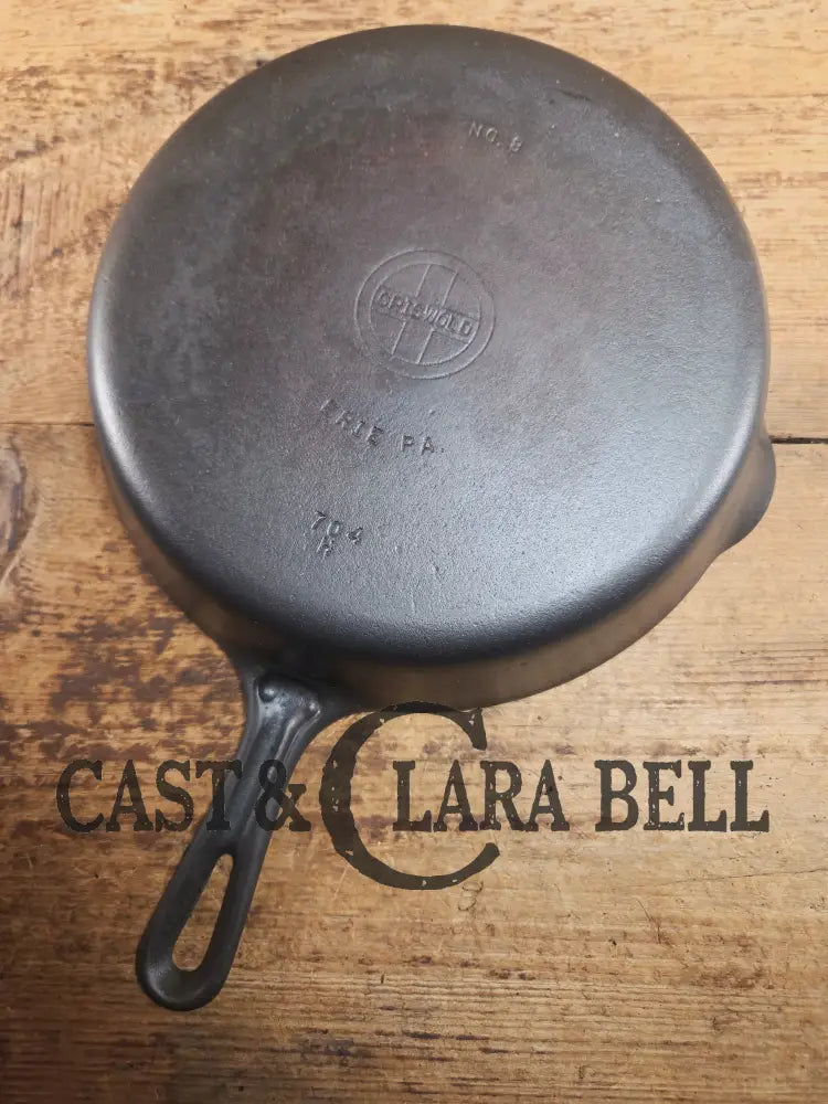 Sought after grooved handle! The Classic Griswold No. 8 Skillet with Small Block Logo 704 Skillet