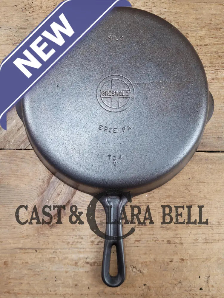 Sought After Grooved Handle! The Classic Griswold No. 8 Skillet With Small Block Logo 704 N.