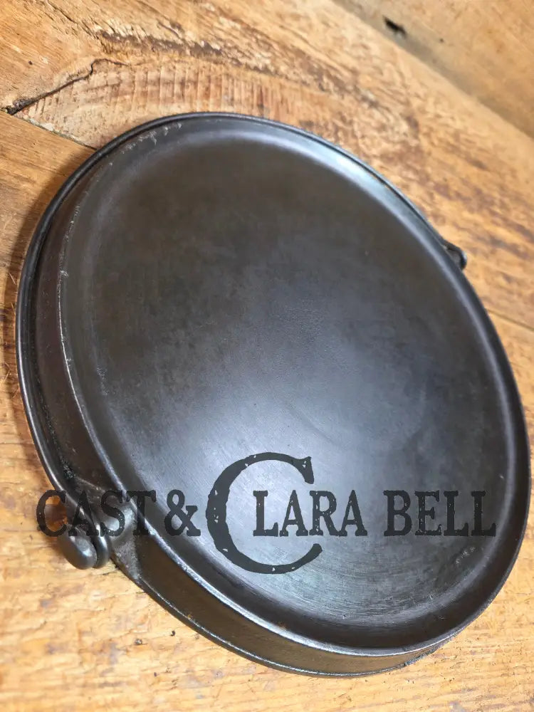 Spectacular and hard to find Griswold ERIE 3rd Series #10 Round Griddle with Bail! You don’t see these often! Griddle