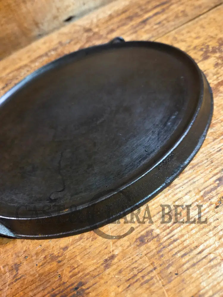 Spectacular and hard to find Griswold ERIE 3rd Series #10 Round Griddle with Bail! You don’t see these often! Griddle