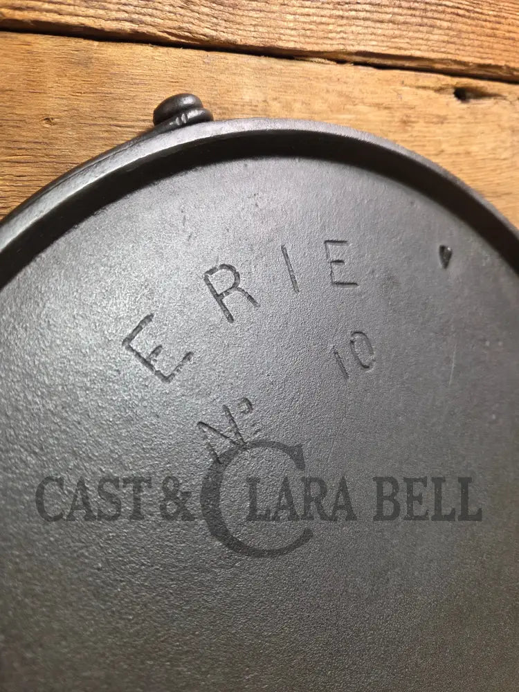 Spectacular and hard to find Griswold ERIE 3rd Series #10 Round Griddle with Bail! You don’t see these often! Griddle