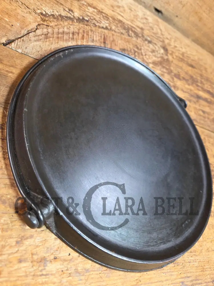 Spectacular and hard to find Griswold ERIE 3rd Series #10 Round Griddle with Bail! You don’t see these often! Griddle
