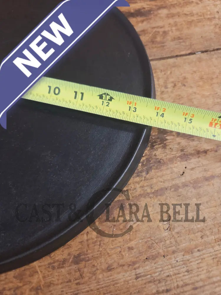 Spectacular piece! EARLY 1900’s Wagner arc straight logo #14 bailed round griddle SC24 - Griddle
