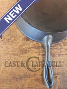 Stunner. Antique gate-marked unknown #10 skillet. Est 1880’s. RIGHT single spout heat ring bottom w/ pointy handle