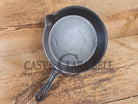 Stunner. Antique gate-marked unknown #7 skillet. Est 1880’s. Left single spout heat ring bottom w/ semi fancy handle