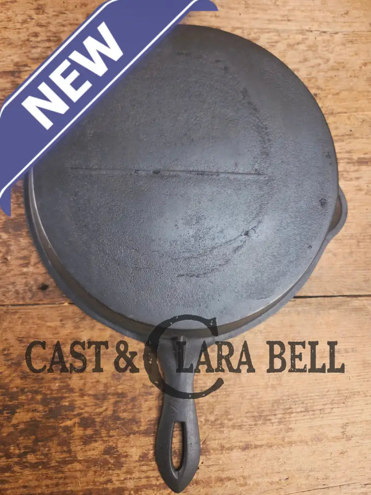 Stunner. Antique gate-marked unknown #9 skillet. Est 1880’s. Left single spout heat ring bottom w/ pointy handle Skillet