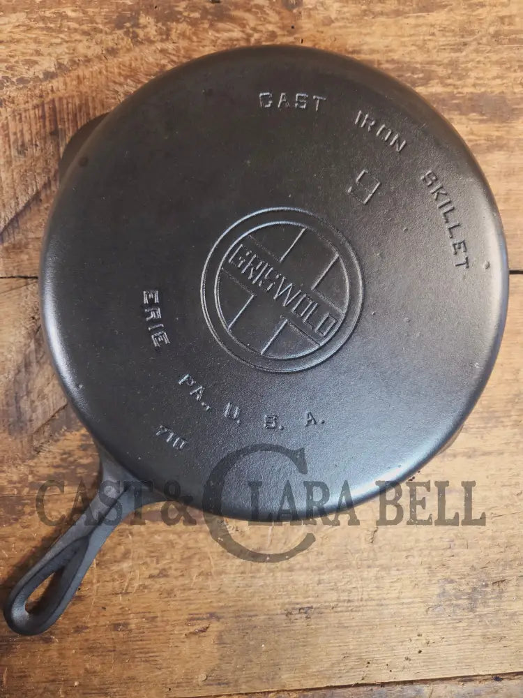 Stunner. Griswold #9 Skillet with Large Block Logo and Smooth Bottom 710 - Skillet