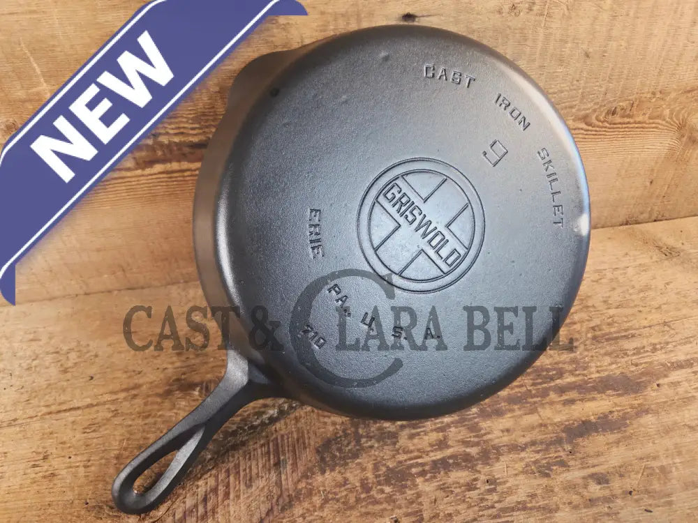 Stunner. Griswold #9 Skillet with Large Block Logo and Smooth Bottom 710 - Skillet