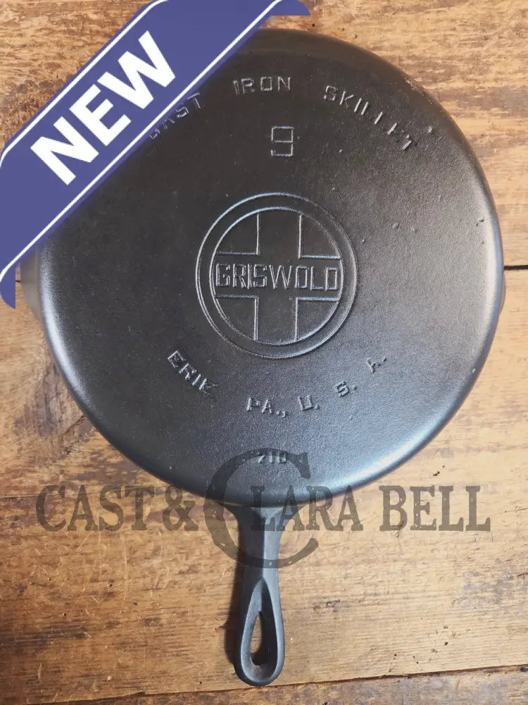 Stunner. Griswold #9 Skillet with Large Block Logo and Smooth Bottom 710 - Skillet