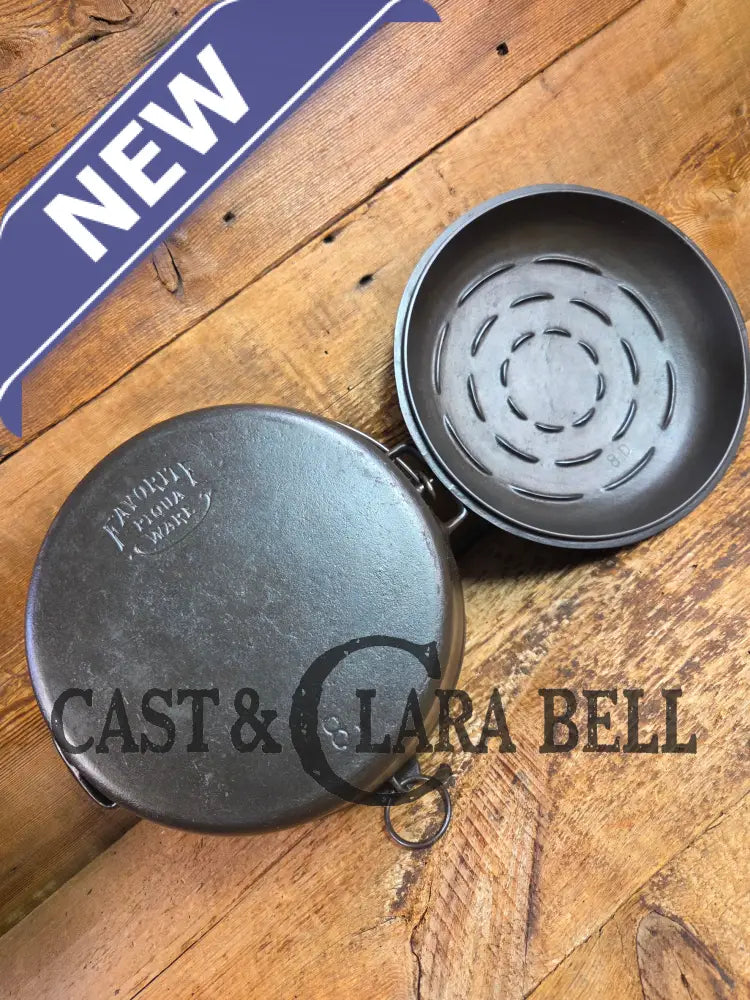 Stunning! 1930’s Favorite Piqua Ware #8 Dutch Oven with matching lid. Smiley Logo. Dutch Ovens Trivets & Kettles