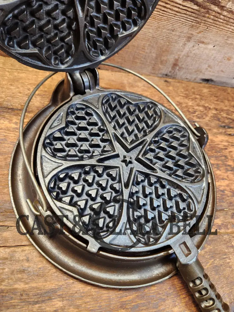 Stunning. The Premier Waffle Iron! Griswold No. 18 ’Heart And Star’ (919/920) Waffle Iron.