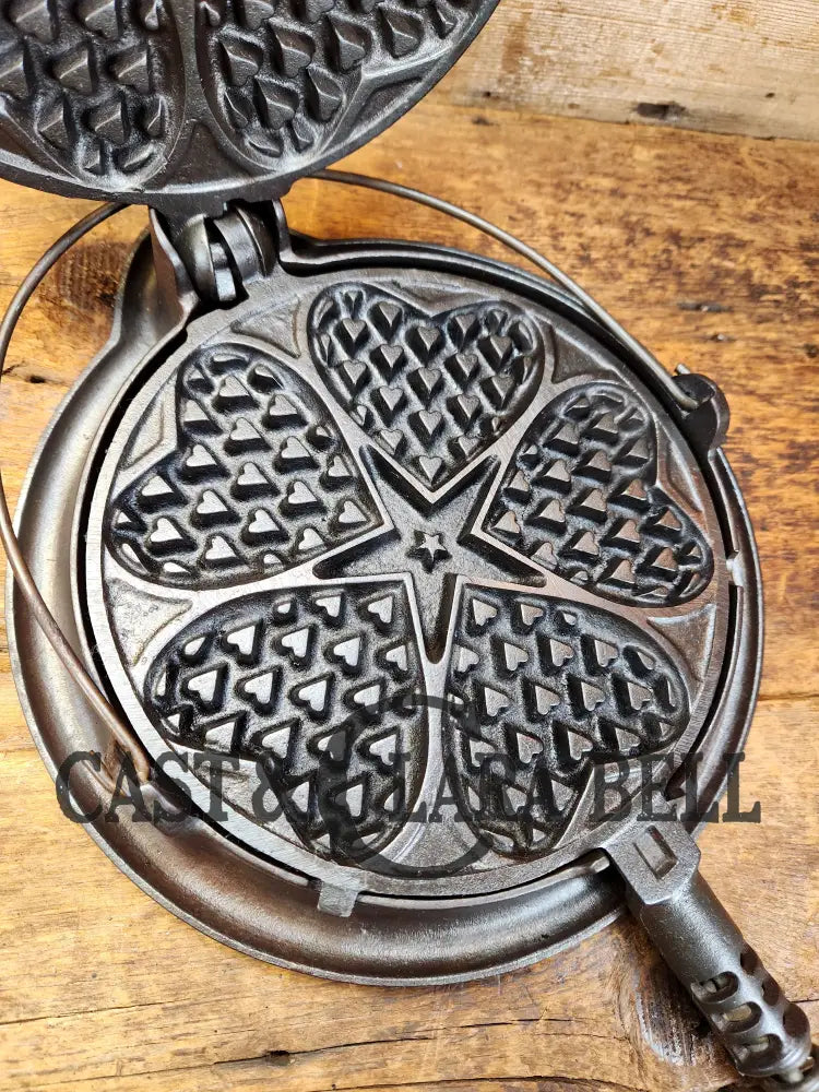 Stunning. The Premier Waffle Iron! Griswold No. 18 ’Heart And Star’ Waffle Iron. Makes The Best