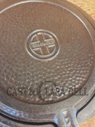 Stunning. VHTF 1930’s Hammered finish Griswold #8 Waffle Iron. The best you can buy - Waffle Iron