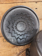 Super Cool 1900-30 #9 Wagner Drip Drop Roaster Dutch Oven w Turtle Top (Sawtooth pattern) lid - Dutch Ovens Trivets &