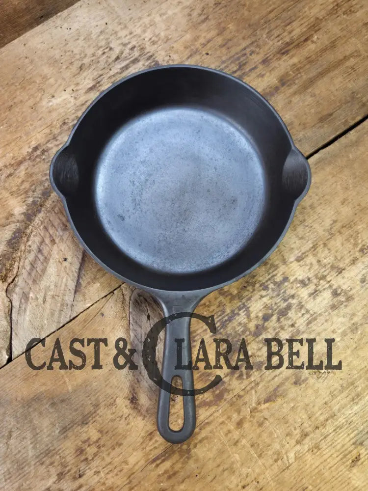 Super handy 1930’s Griswold No. 5 Saute Skillet Small Logo Grooved Handle Smooth Bottom 724 L Skillet