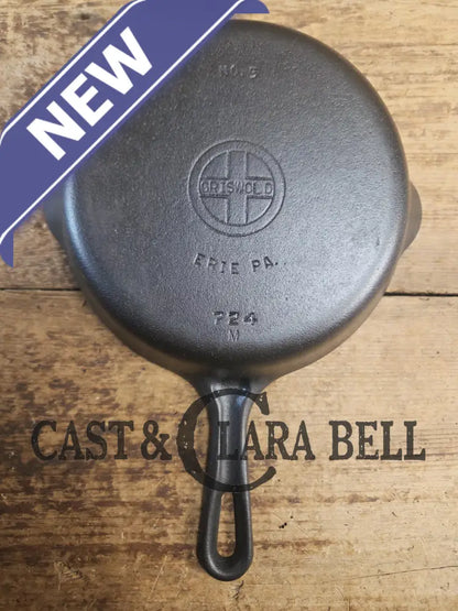 Super handy 1930’s Griswold No. 5 Saute Skillet Small Logo Grooved Handle Smooth Bottom 724 M. Restored and Ready to