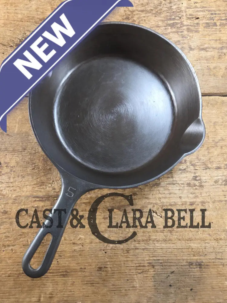 Super handy 1930’s Griswold No. 5 Saute Skillet Small Logo Smooth Bottom 724. Skillet