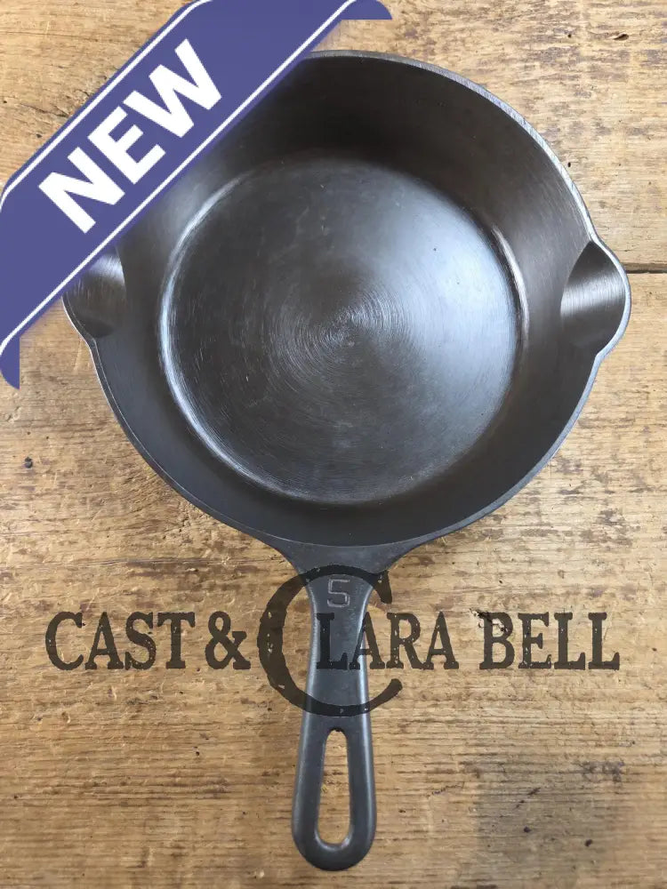 Super handy 1930’s Griswold No. 5 Saute Skillet Small Logo Smooth Bottom 724. Skillet