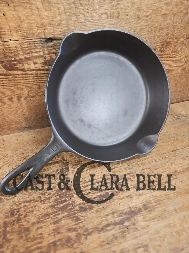 Super handy 1930’s Griswold No. 5 Saute Skillet Small Logo Smooth Bottom 724. Restored and Ready to Use! Skillet