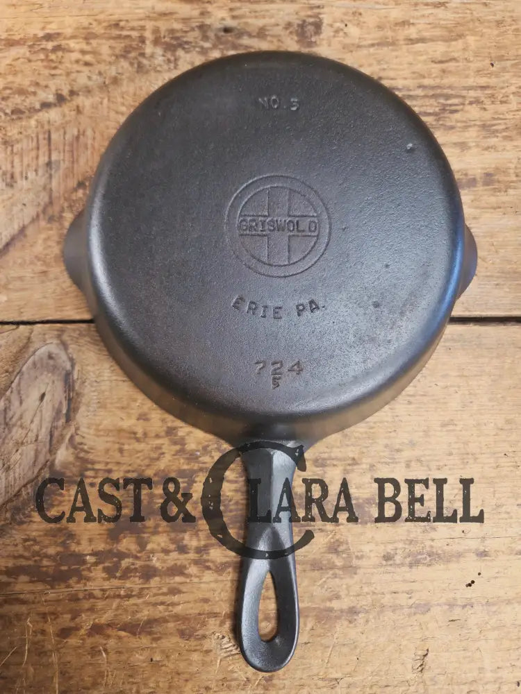 Super handy 1930’s Griswold No. 5 Saute Skillet Small Logo Smooth Bottom 724. Restored and Ready to Use! Skillet
