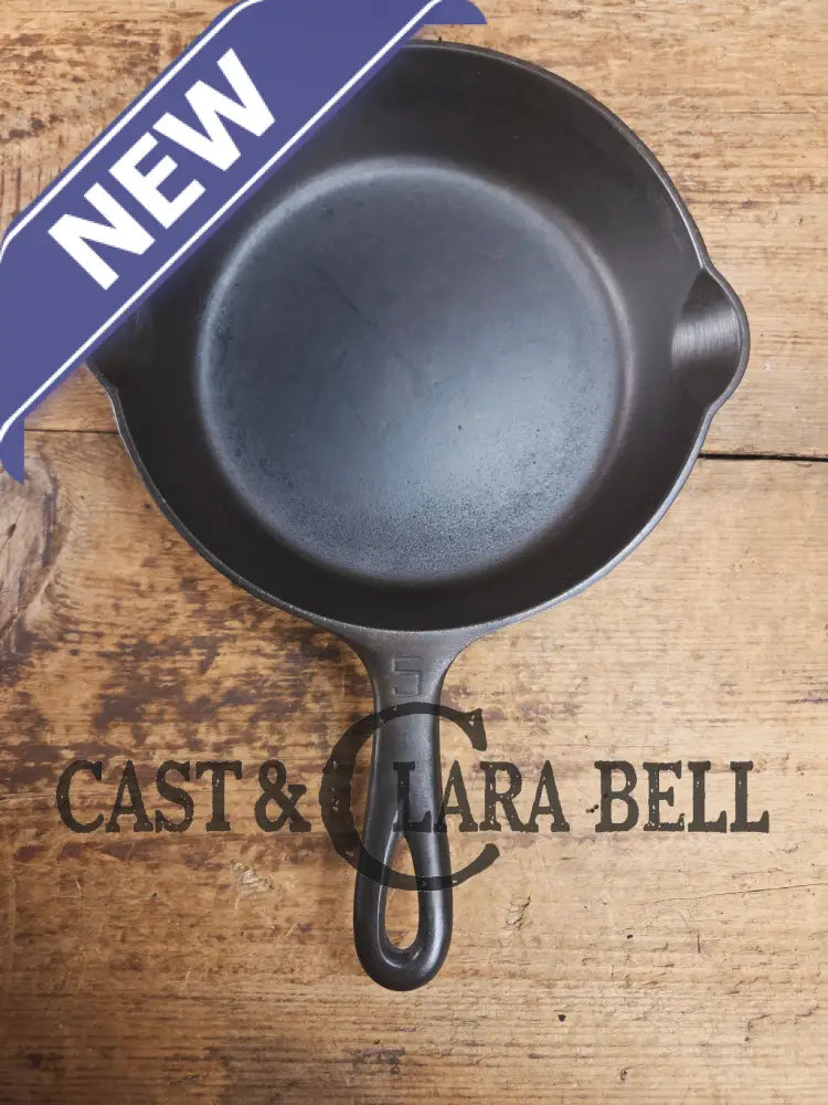 Super handy 1930’s Griswold No. 5 Sauté Skillet Small Logo Smooth Bottom 724. Restored and Ready to Use! Skillet