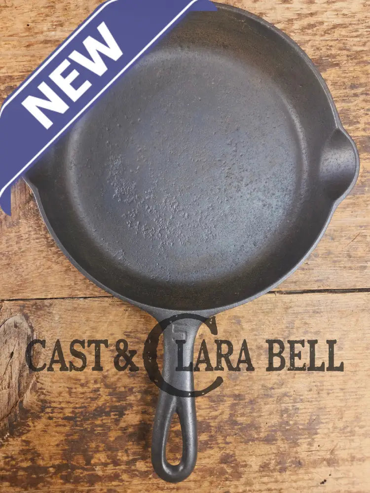 Super hard to find!! Gorgeous 1920’s Griswold’s Victor #5 Skillet with Heat Ring Fully Marked 695 Skillet