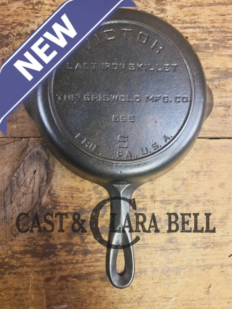 Super hard to find!! Gorgeous 1920’s Griswold’s Victor #5 Skillet with Heat Ring Fully Marked 695. Skillet