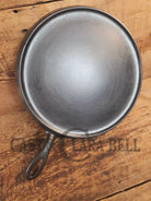 Super unique and gorgeous!! #740 Griswold #10 Round handled griddle with SLANT logo and NO Circles! Very different