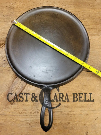 Super Unique And Hard To Find!! Gorgeous Griswold 739 Erie Round Handled Griddle. Great For Grilled