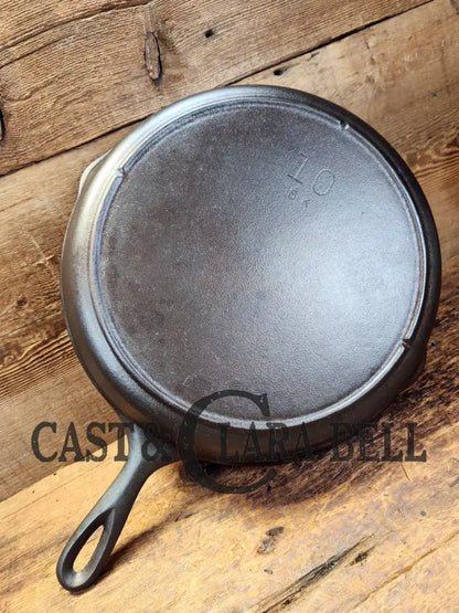 Swirly!! Post 1960’S Lodge #10 Skillet With 3 Notch Heat Ring. Beautiful Swirls!