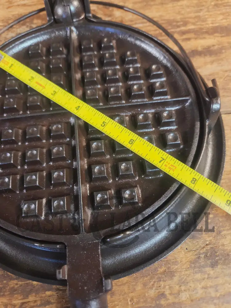 The BEST gift idea! Gorgeous Griswold #8 Cast Waffle Iron #151/151 Low base #152 - Waffle Iron