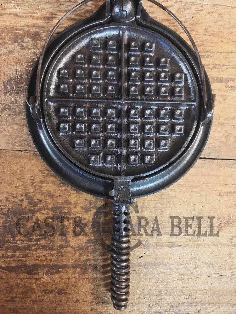 The BEST gift idea! Gorgeous Griswold #8 Cast Waffle Iron #151/151 Low base #152 - Waffle Iron