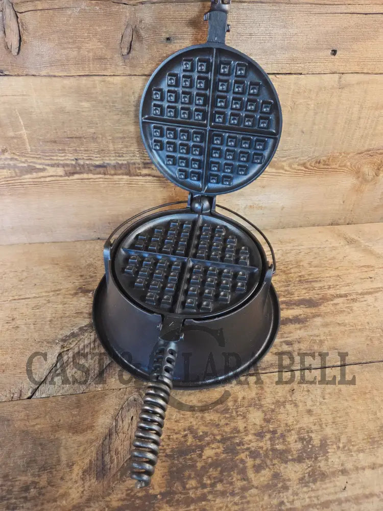 The BEST gift idea! Griswold #8 Cast Waffle Iron #151/151 Tall Base!! Ready to make Crispy Waffles! - Waffle Iron
