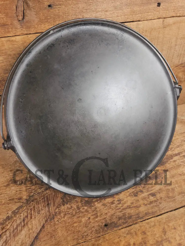 The BIGGEST you can buy! HTF 1920’s Griswold No. 14 Round Griddle with Bail. Block Logo #618. Ready to make pizzas by