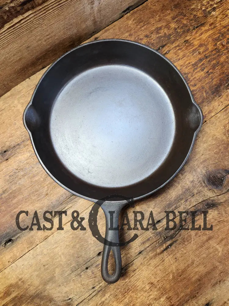 The Clara Bell Classic! 1940’S Era Lodge #8 Cast Iron Skillet With 3 Notch Heat Ring And 4 Marking.