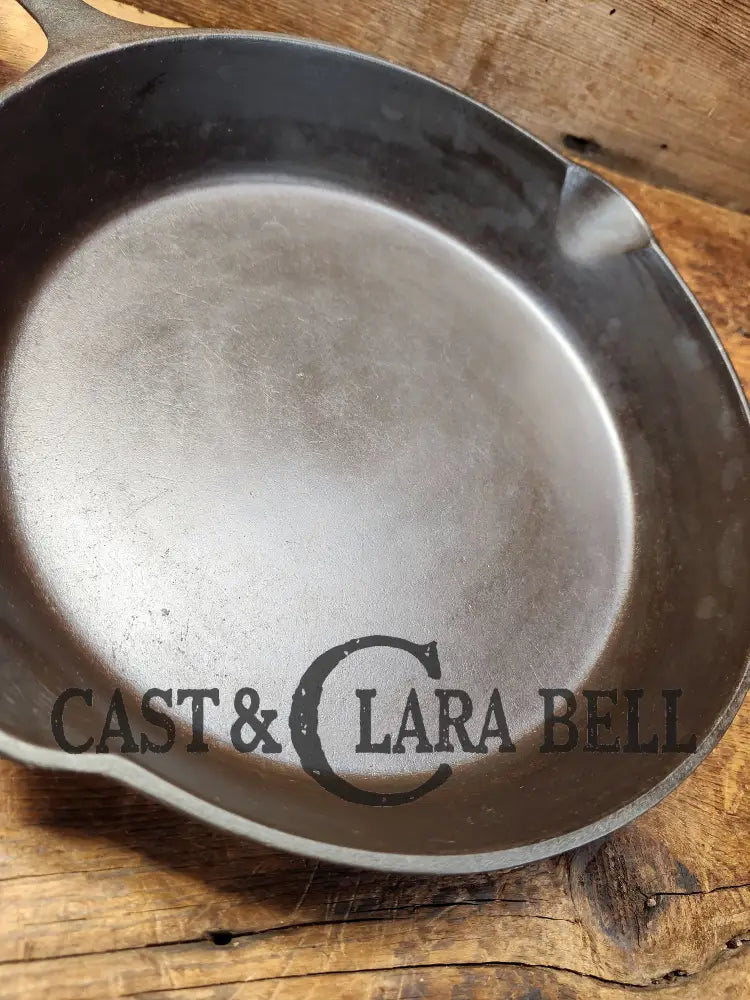 The Clara Bell Classic! 1940’S Era Lodge #8 Cast Iron Skillet With 3 Notch Heat Ring And 4 Marking.