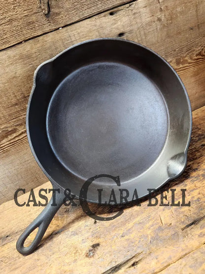 The Clara Bell Classic! 1940’S Era Lodge #8 Cast Iron Skillet With 3 Notch Heat Ring And 4 Marking.