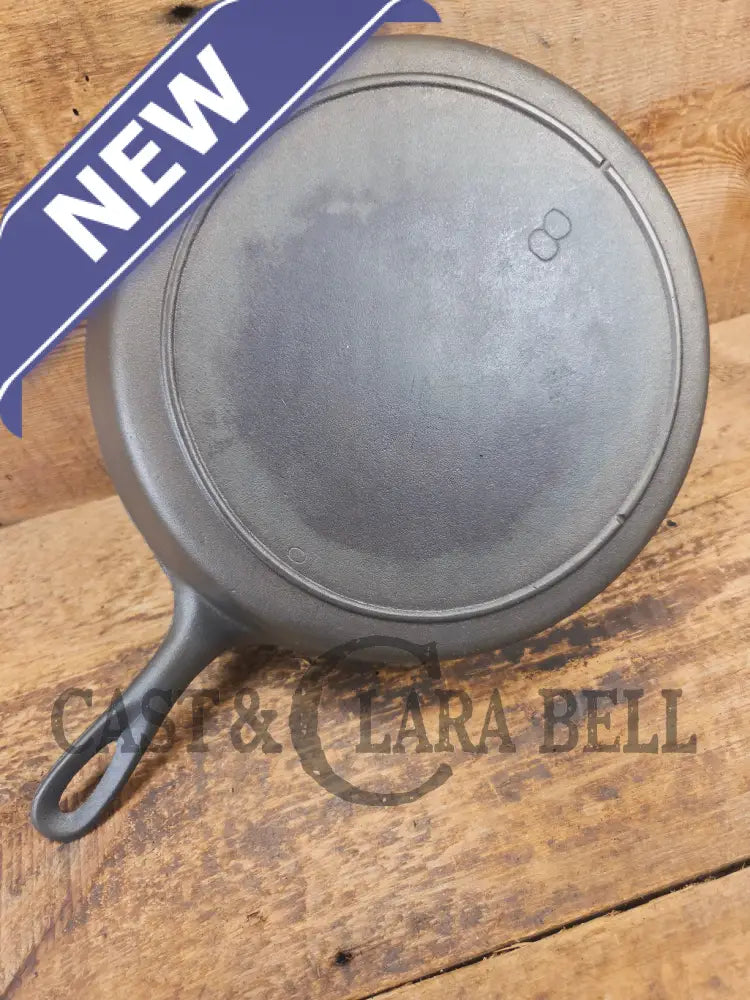 The Clara Bell Classic! 1940’s Era Three notch Lodge #8 cast iron skillet - Skillet