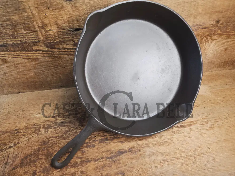 The Clara Bell Classic! 1940’s Era Three notch Lodge #8 cast iron skillet. Skillet