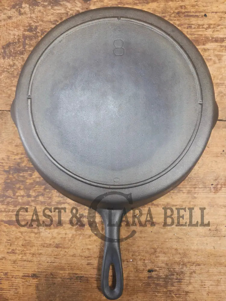 The Clara Bell Classic! 1940’s Era Three notch Lodge #8 cast iron skillet - Skillet