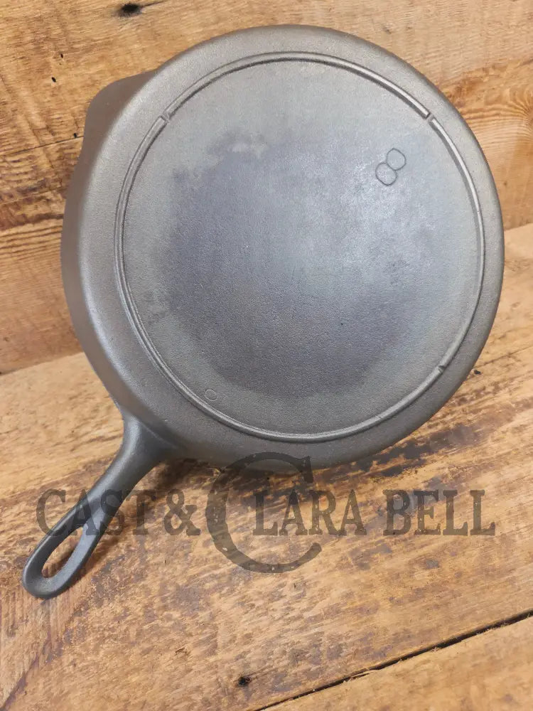 The Clara Bell Classic! 1940’s Era Three notch Lodge #8 cast iron skillet - Skillet