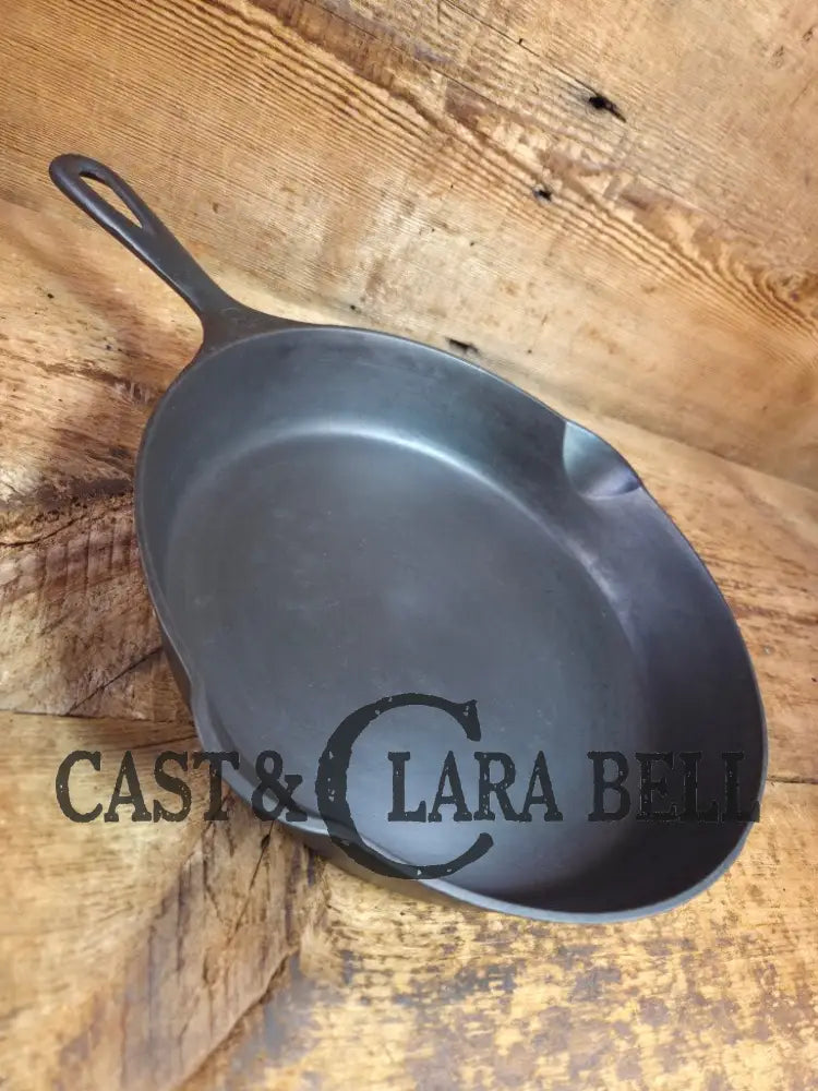 The Classic! 1910’s Griswold #8 Cast Iron Skillet with Slant Logo and FULL EPU 704 G Skillet