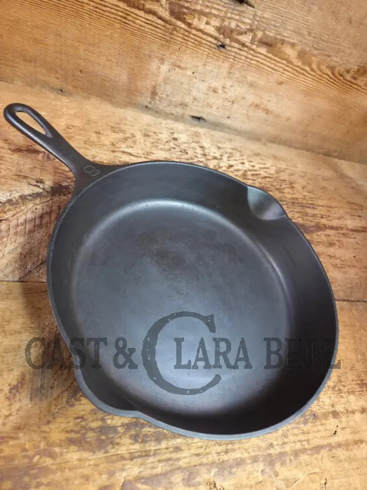 The Classic! 1910’s Griswold #8 Cast Iron Skillet with Slant Logo and FULL EPU 704 G Skillet
