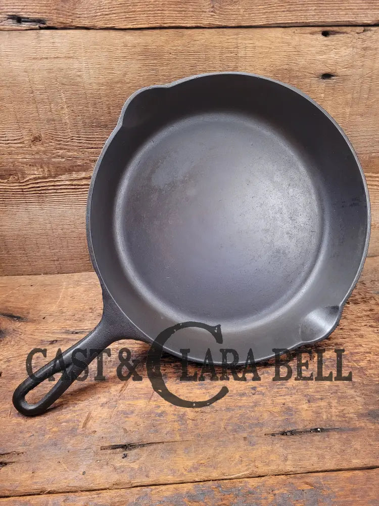 The Classic 1910S Griswold #8 Skillet With Heat Ring And Large Block Slant Logo 704 L.