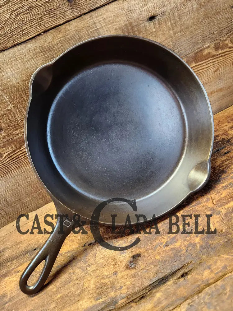 The Classic! 1920’S Griswold #8 Cast Iron Skillet Large Block Slant Logo 704 K