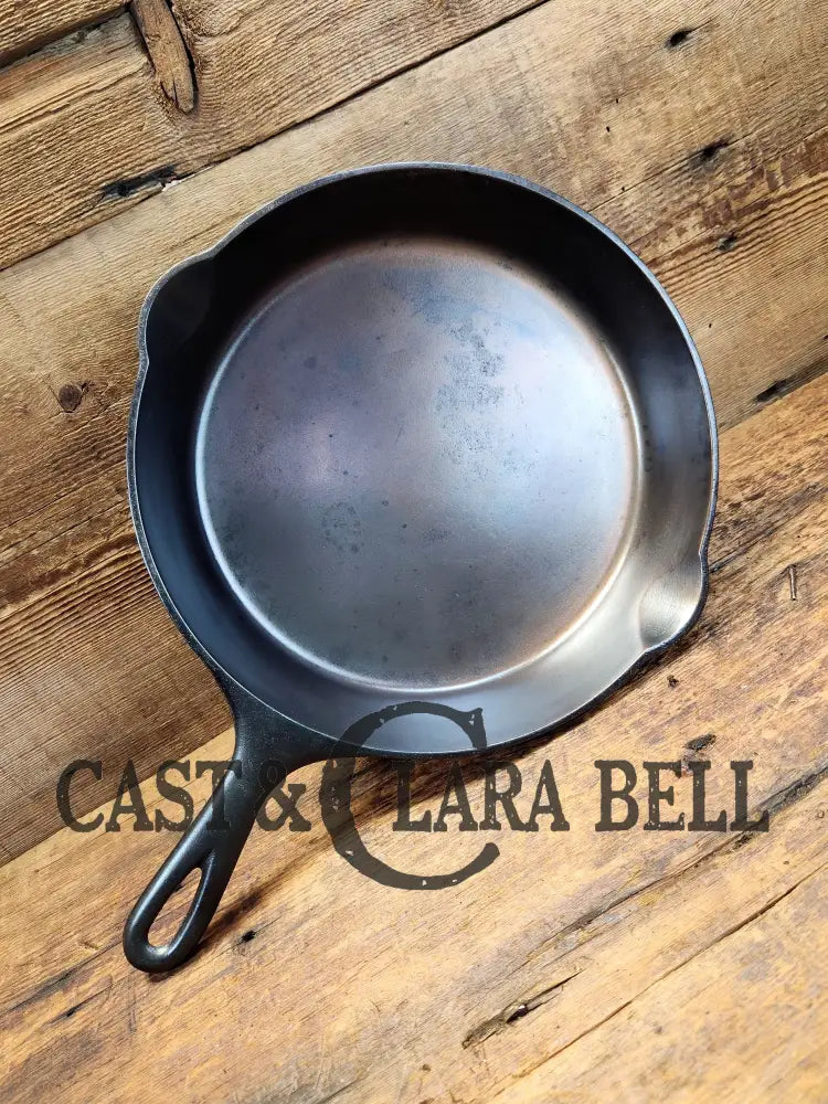 The Classic! 1920’S Griswold #8 Cast Iron Skillet Large Block Slant Logo 704 M