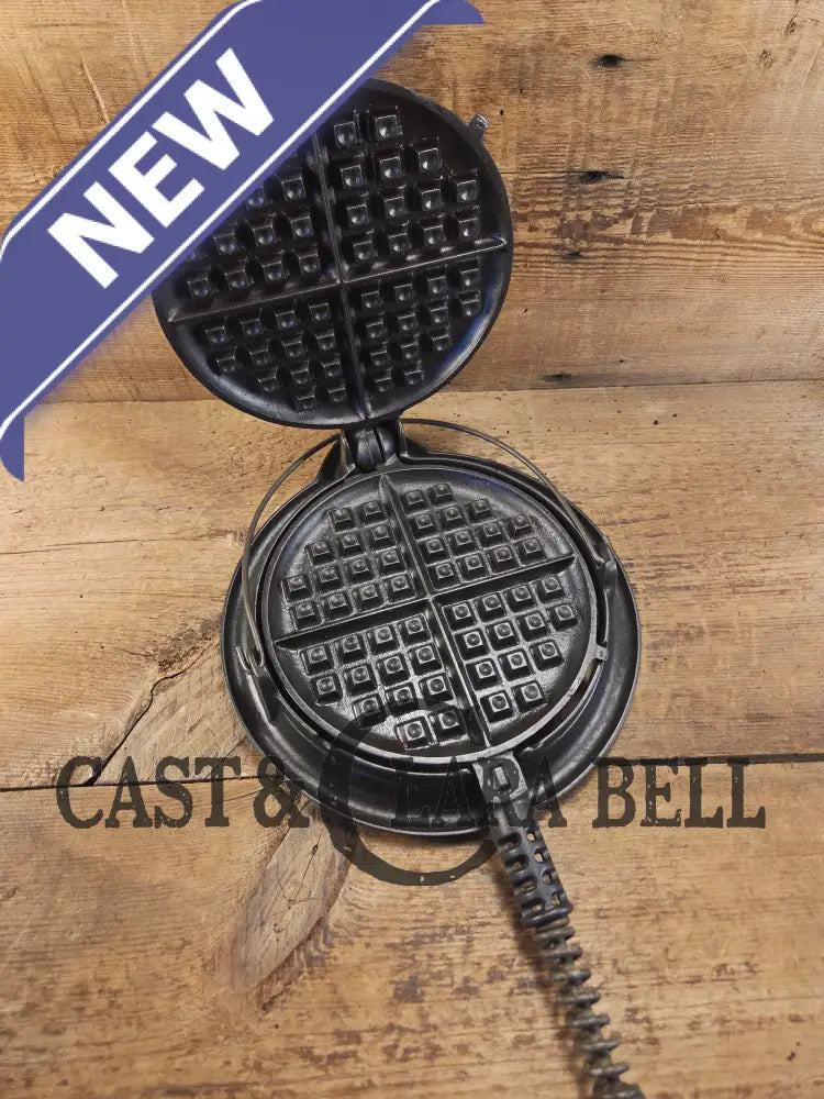 The Classic 1920’s Griswold Waffle Iron (314 /315) with Low Base (913). Fully restored and ready to make crispy