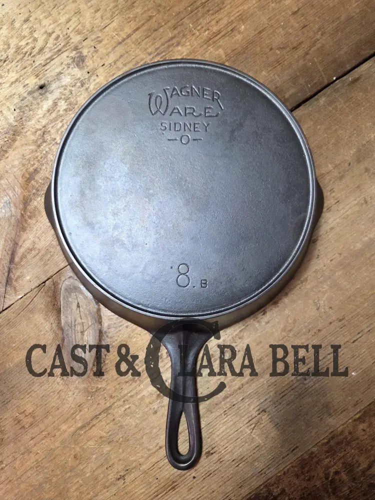 The Classic! 1920’s Wagner Ware Sidney -O- #8 B Skillet with Heat Ring and Stylized Logo Single digit C/N. Gorgeous!