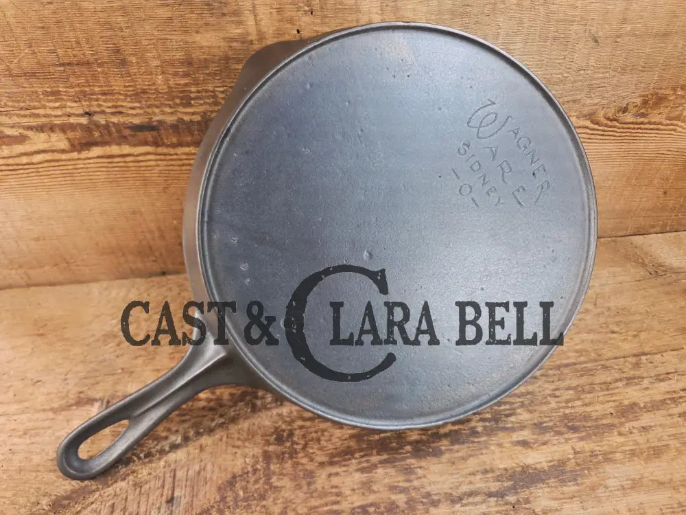 The Classic! 1920’s Wagner Ware Sidney -O- #8 Skillet with Heat Ring and Stylized Logo Single digit C/N. Gorgeous!