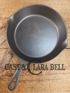 The Classic! 1920’s Wagner Ware Sidney -O- #8 Skillet with Heat Ring and Stylized Logo Single digit C/N. Gorgeous!
